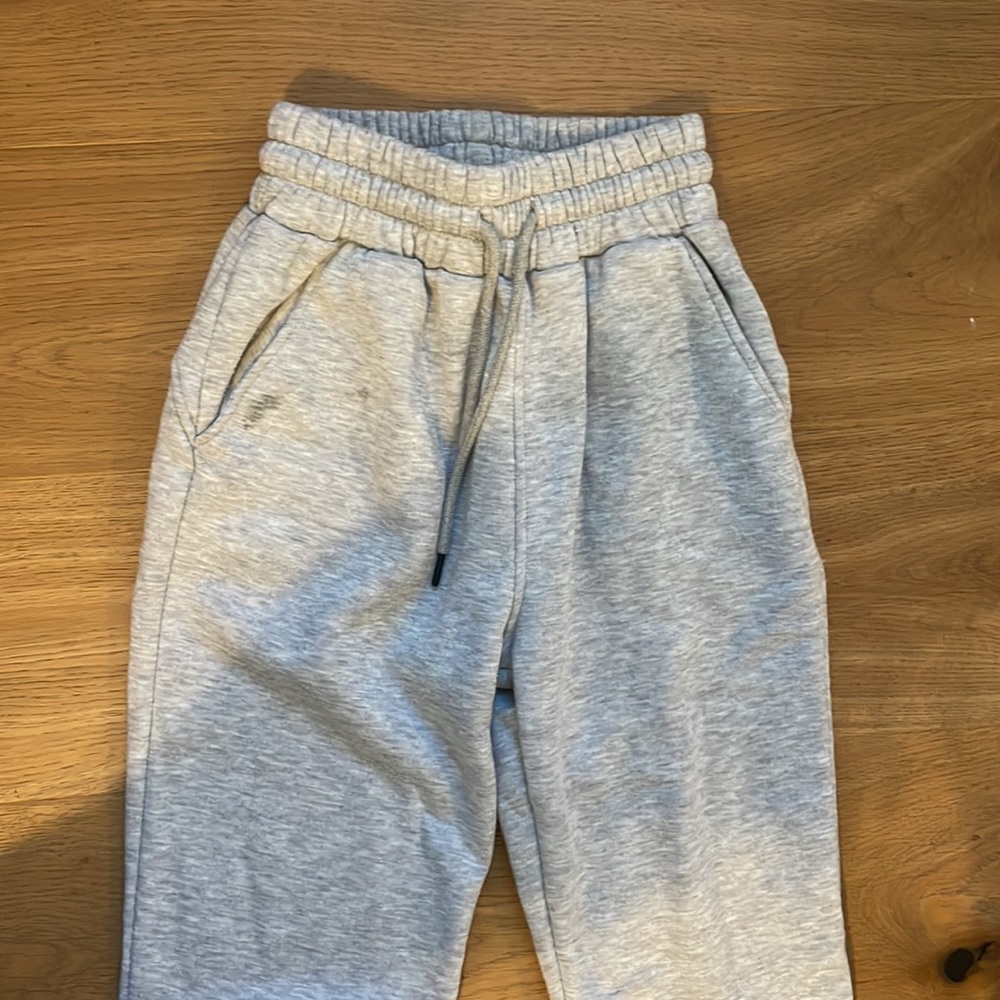 Grey sweatpants - Picture 3 of 3